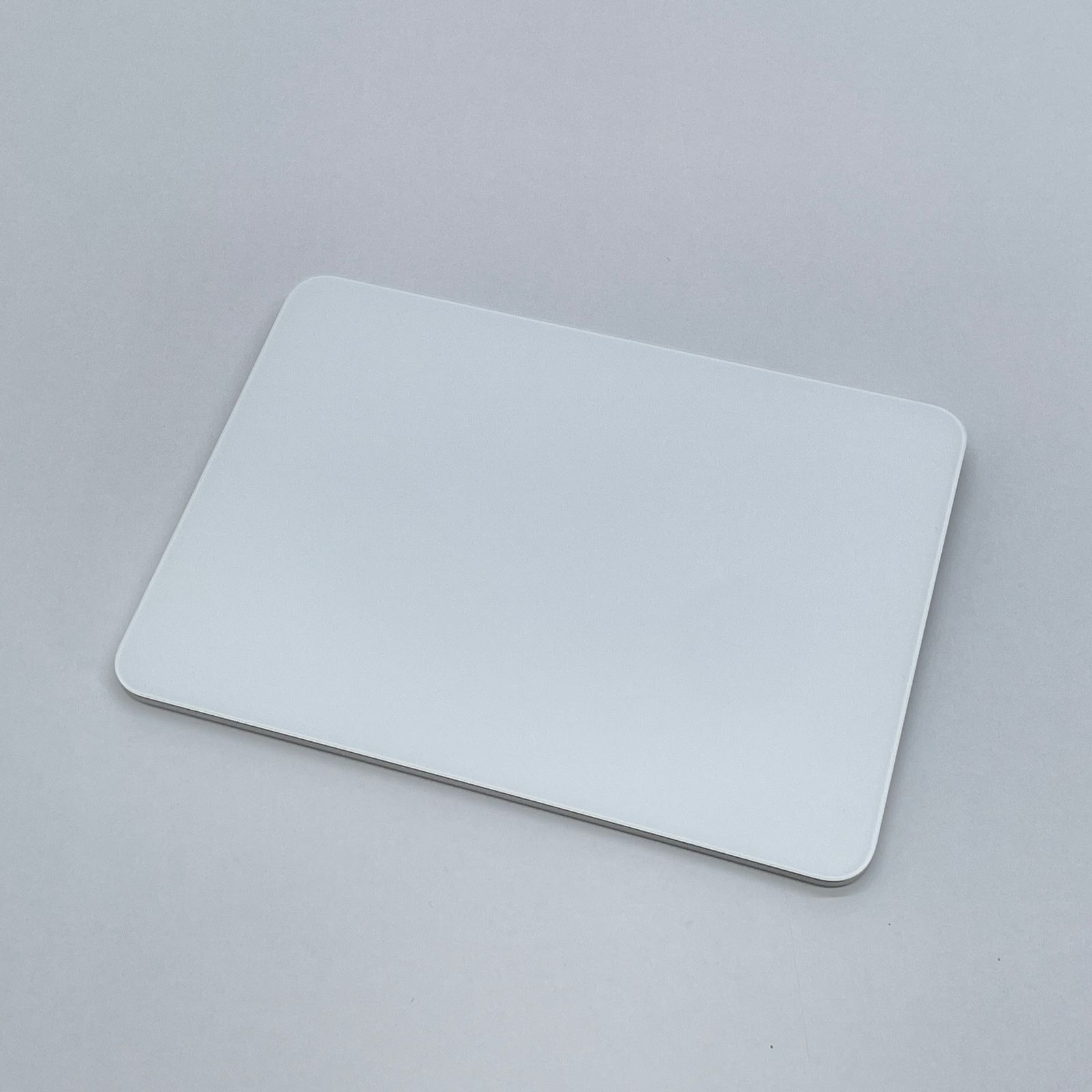 Apple Magic Trackpad 2 A1535 [シルバー] 【C7133-C】 【公式通販】