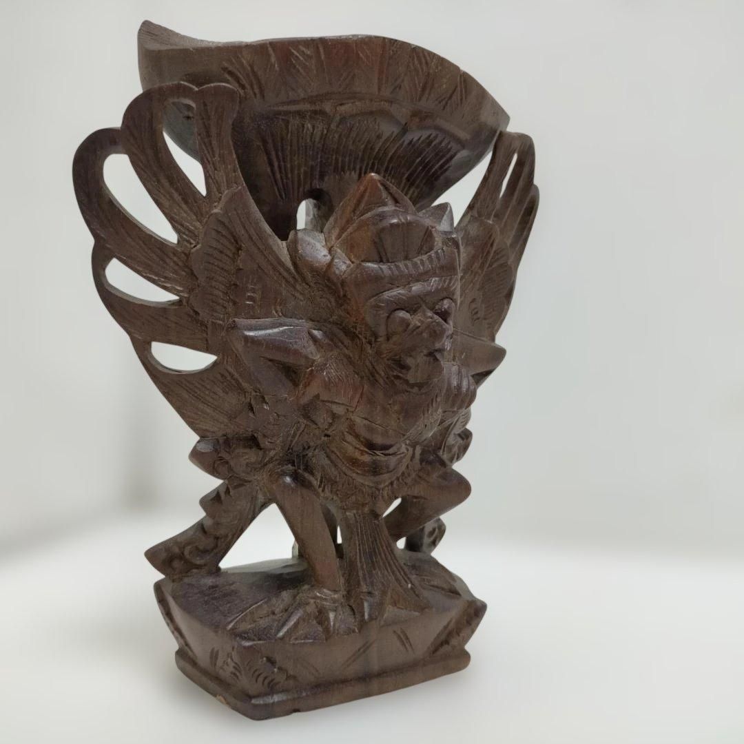 アジアン。大型の木彫りの彫刻 アジアン雑貨 木彫り ガルーダ像 木製彫刻 置物 バリ島民芸品 オブジェ