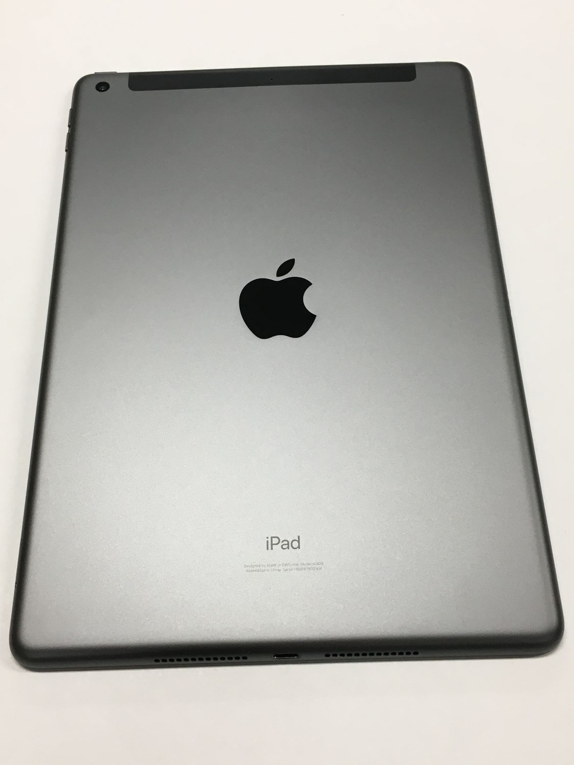 美品 iPad 第8世代 SIMフリー 32GB スペースグレイ - メルカリ
