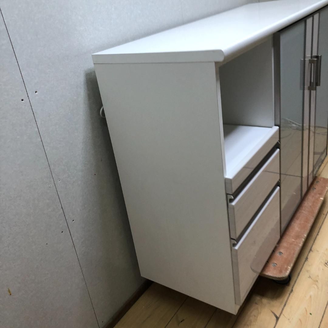 送料無料 ニトリ ポスティア 135 WH カウンター 食器棚 88252-2- ニトリ ポスティア 135 WH カウンター キッチン収納 食器棚 コンセント