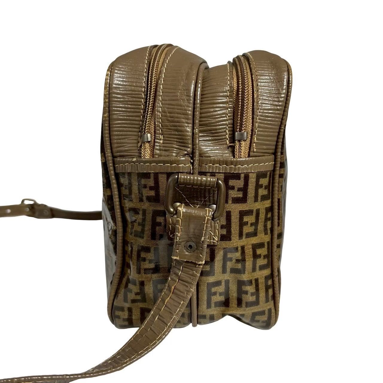 FENDI フェンディ ショルダーバッグ 美品 PVC エナメル ズッカ柄 