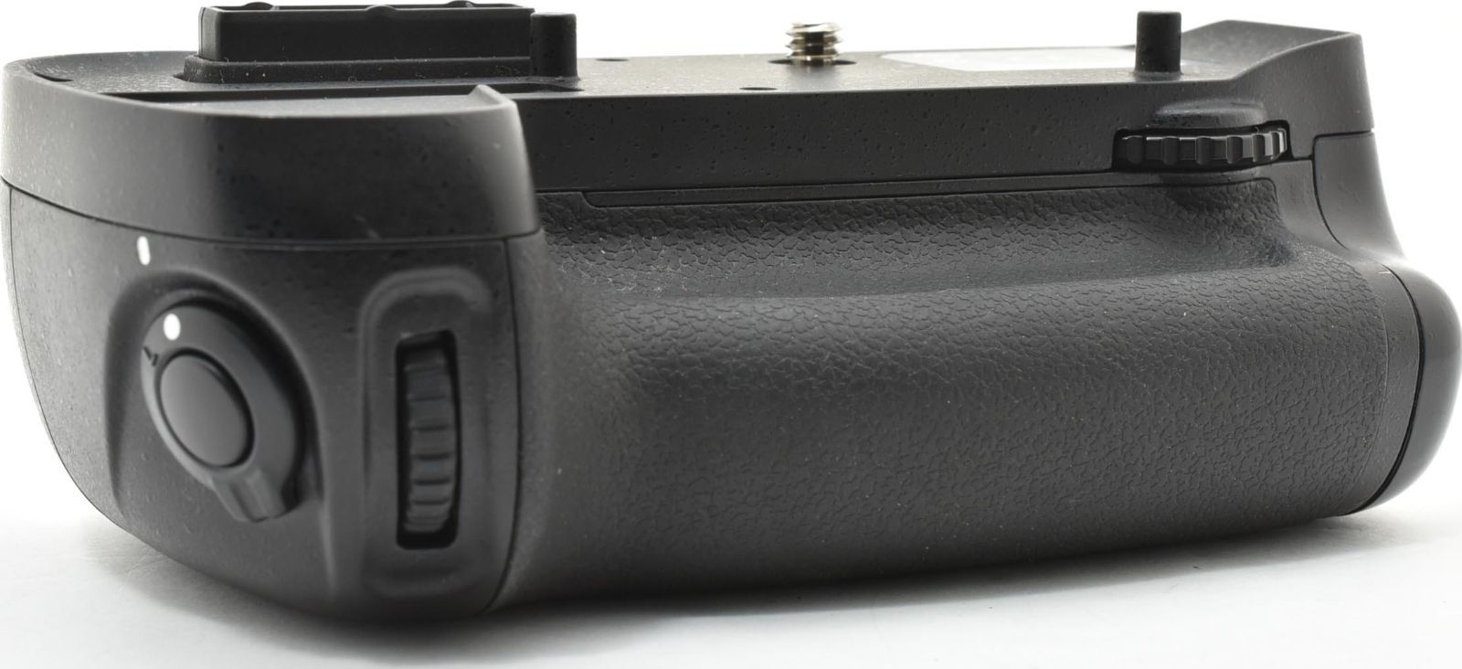 D18[7668E] ニコン Nikon MB-D15 マルチパワーバッテリーパック