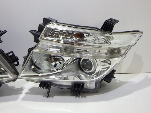 エルグランド ヘッドライト左右 HID キセノン E52 PNE52 前期 100