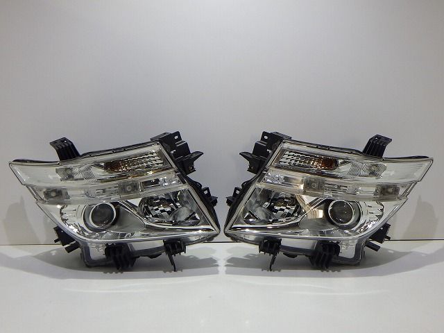 エルグランド 右ヘッドライト HID E52 PNE52 前期 100-23008 X2