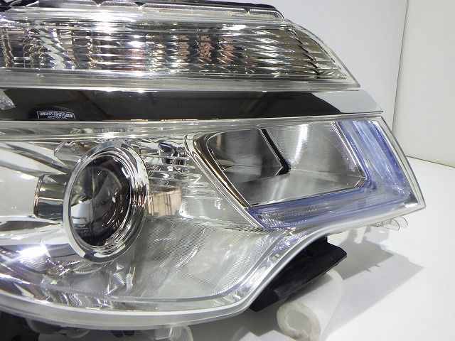セレナ 右ヘッドライト LED C26 HC26 後期 100-23683 T 26025-3JY5D 