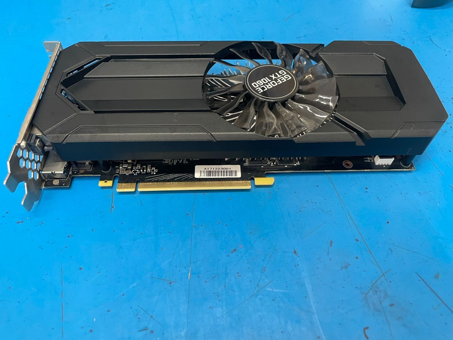 【やや傷あり・動作良好】GeForce GTX1060 6GB やや傷あり・動作良好】GeForce GTX1060 6GB 【公式通販】