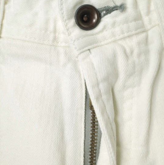 e JEANS イージーンズ 岡山児島 ペイント加工 ストレッチスキニーデニムパンツ e-804G 2 White ジップフライ ジーンズ ボトムス【新古品】【中古】【e JEANS】 新品 e JEANS イージーンズ 岡山児島 ペイント加工 ストレッチスキニー