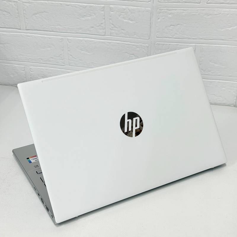 HP ノートPC ホワイト Intel搭載　Windows11アップデート済 HP 第11世代Corei5 12GB SSD256GB 14型 ノートパソコン Windows11 動作