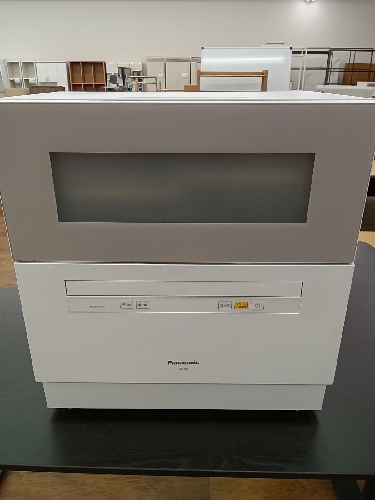 Panasonic 食器洗い乾燥機 2018年製 NP-TH1-W】 - メルカリ