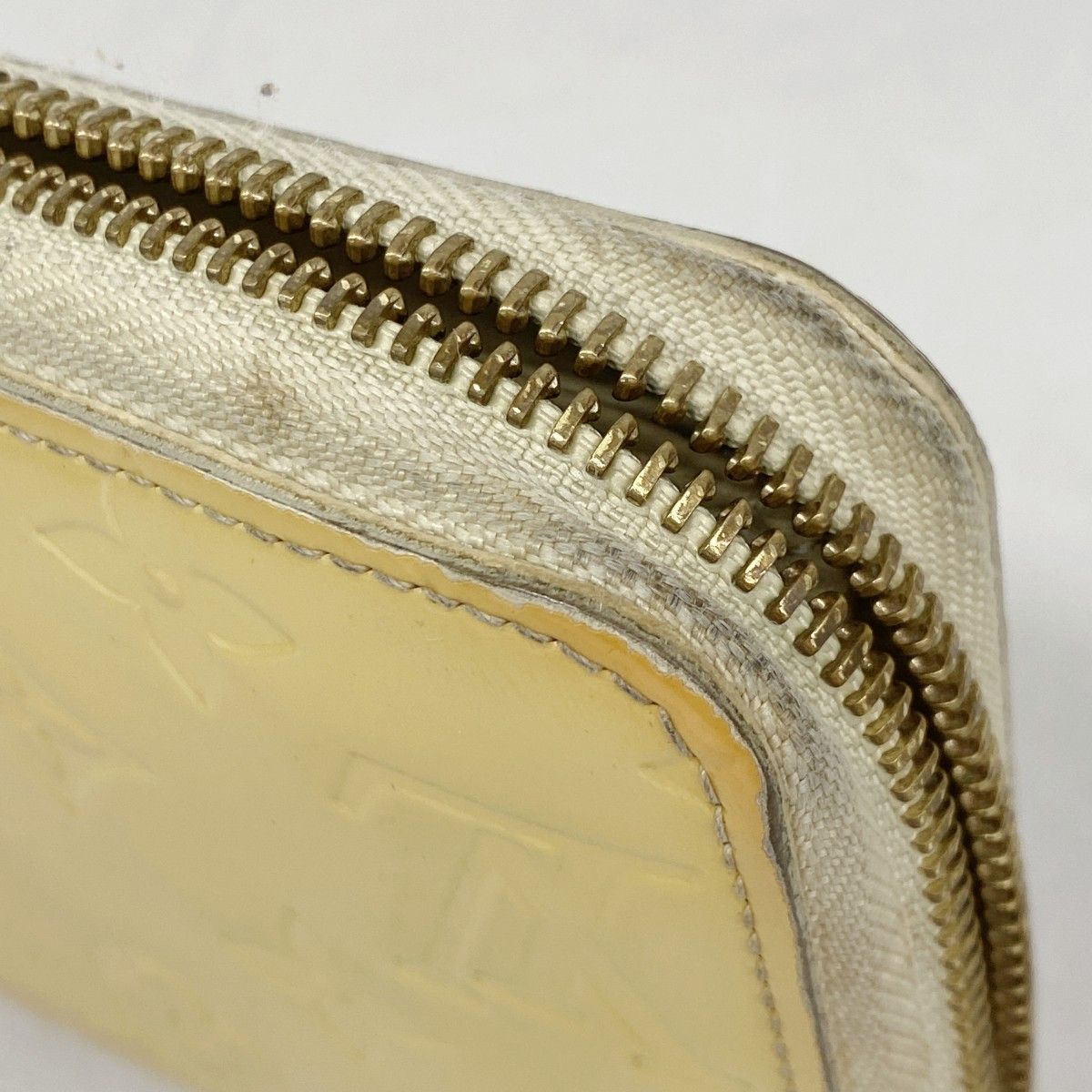 【6dc2940】ルイヴィトン 長財布 ヴェルニ ジッピーウォレット M91459 ブロンコライユ【中古】レディース LOUIS VUITTON - ☆SALE【6dc2940】ルイヴィトン 長財布 ヴェルニ