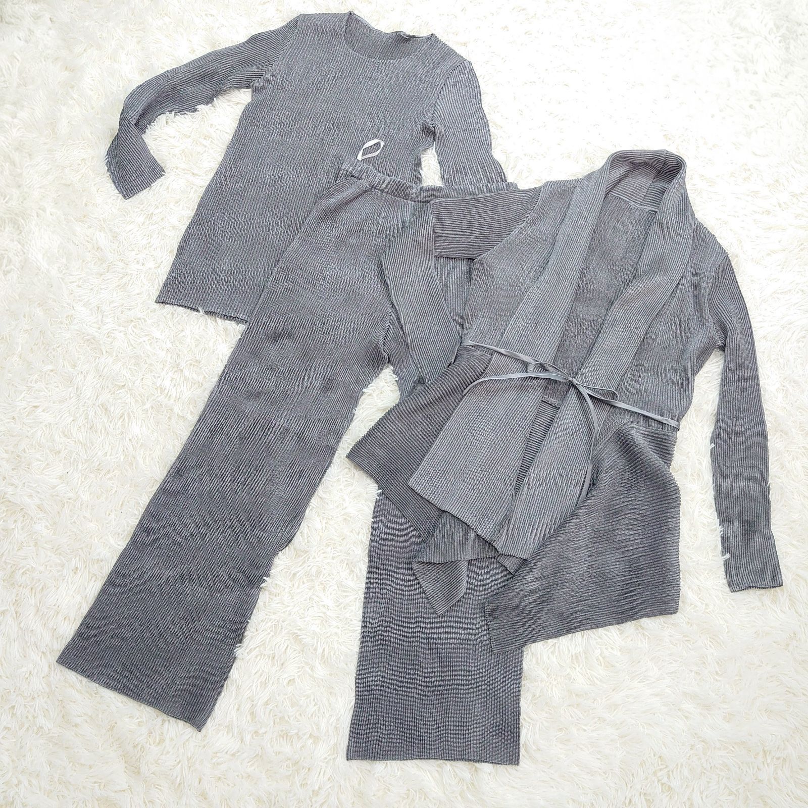 ほぼ未使用 SPECCHIO PLEATS スペッチオ 3点セット 40 - メルカリ