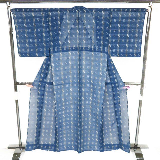 特選 夏物 夏着物 琉球壁上布 着物 中古 正絹 カジュアル 絣模様 紺色 身丈159cm 裄66cm Ｍ きもの北條 A1350-12 特選 夏物 夏着物 琉球壁上布 着物 中古 正絹 カジュアル 絣模様 紺色