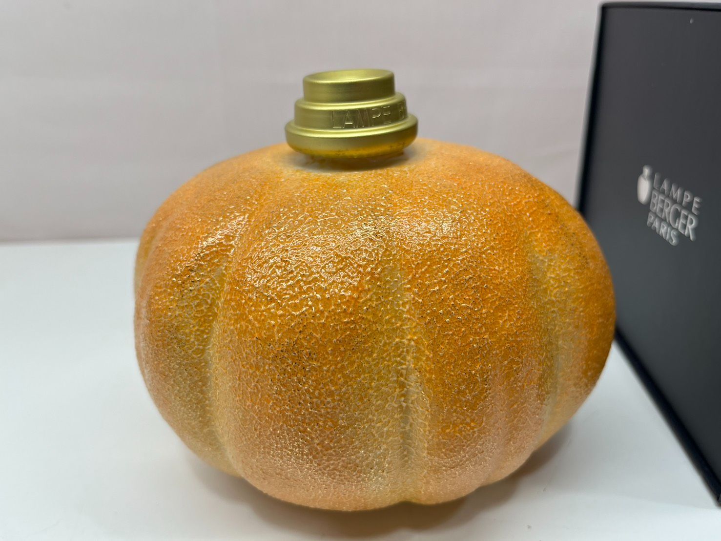 ランプベルジェ　金色のかぼちゃ　未使用　美品 ○ 詳細不明 LAMPE BERGER ランプ ベルジェ 金色のかぼちゃ ○ - メルカリ