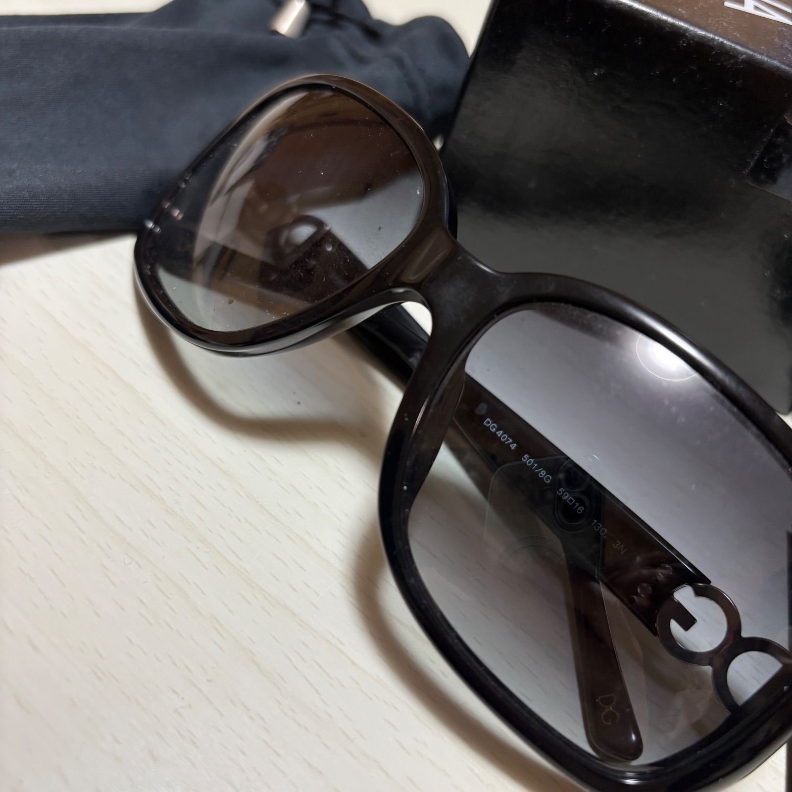 94】Dolce&Gabbana ドルチェ&ガッバーナ サングラス DGロゴ 黒