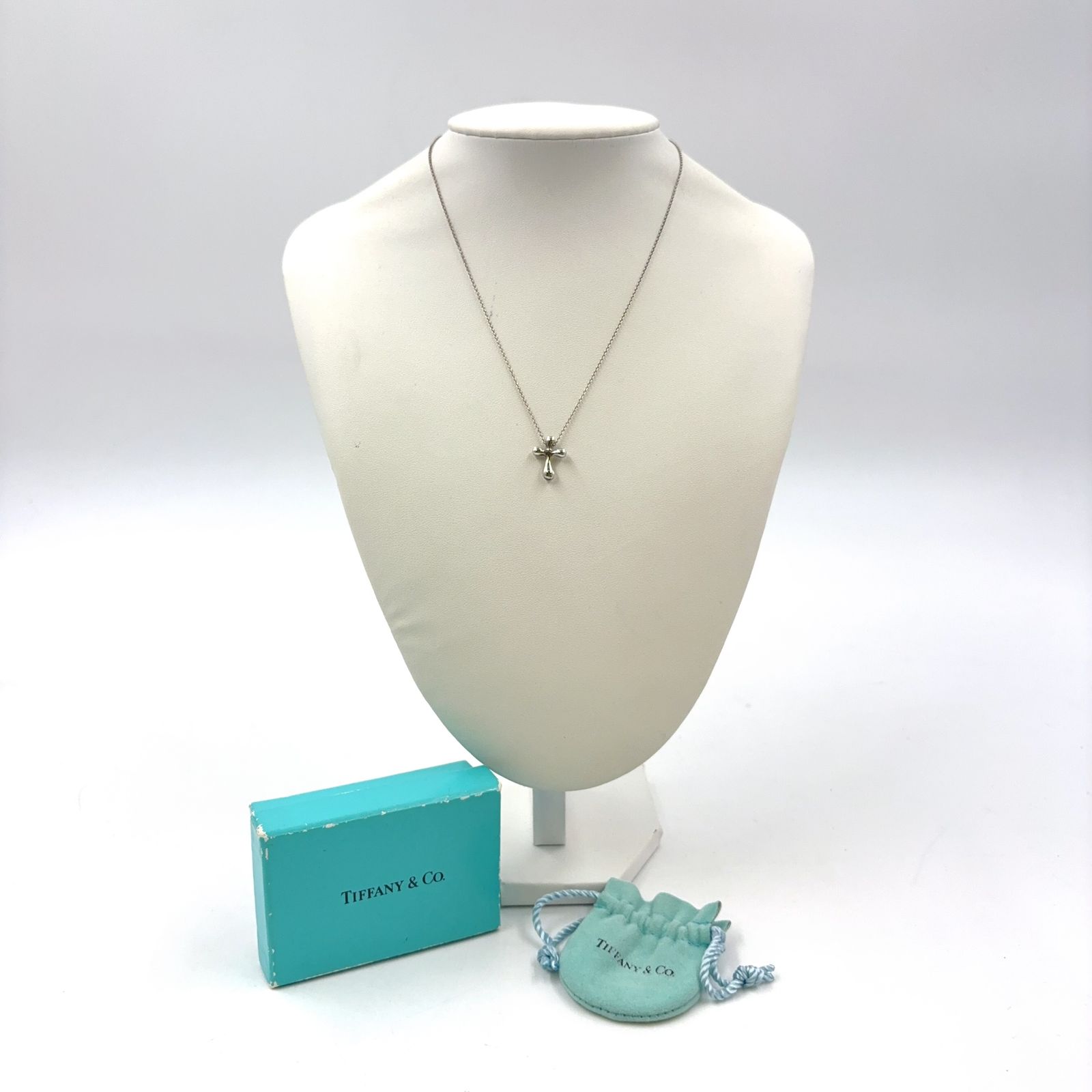 TIFFANY & Co. スモールクロス SV925 シルバー ネックレス - メルカリ
