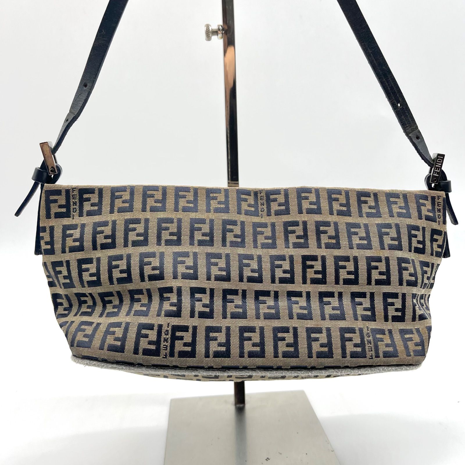 FENDI フェンディ ズッキーノ柄 FF金具 アクセサリーポーチ 
