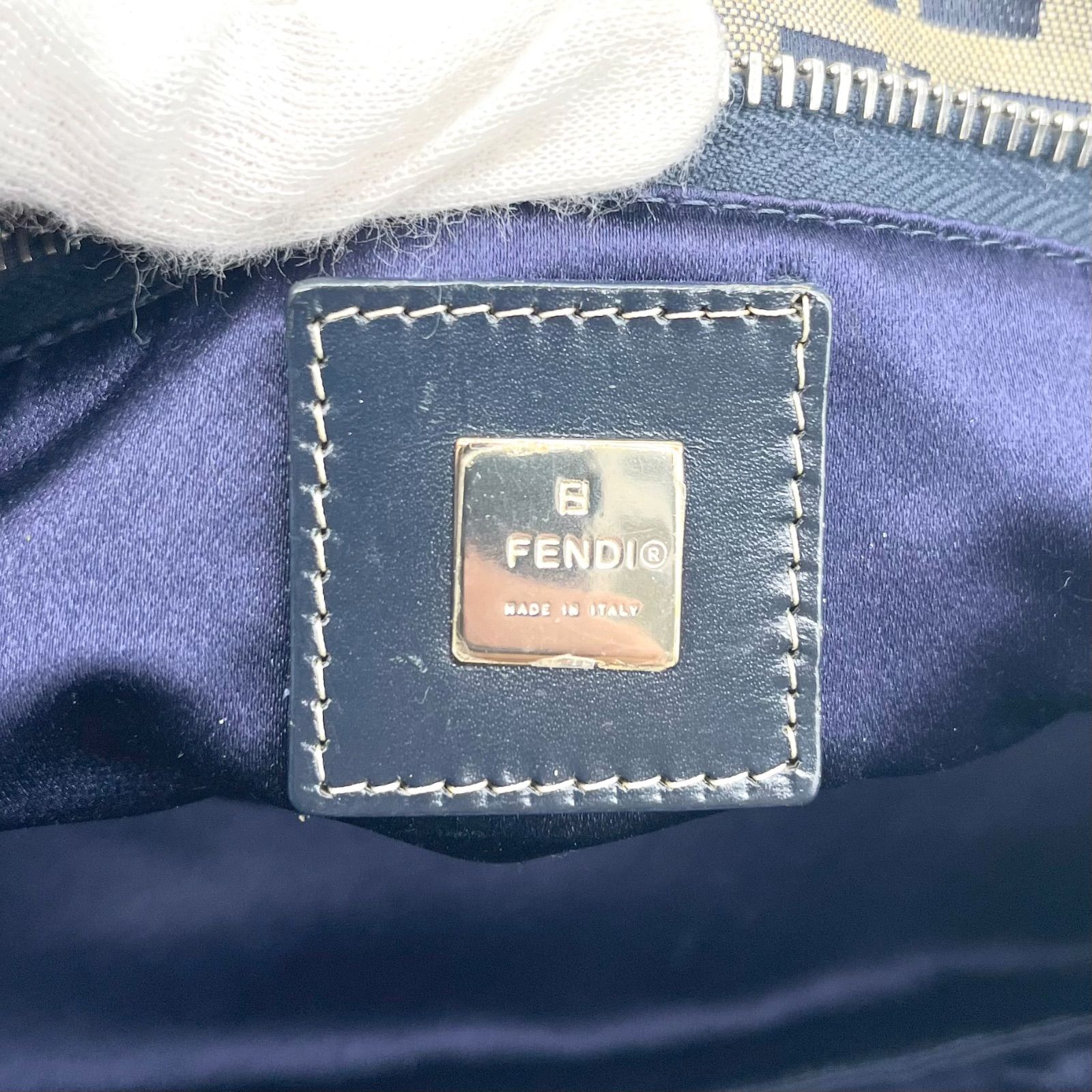 FENDI フェンディ ズッキーノ柄 FF金具 アクセサリーポーチ 