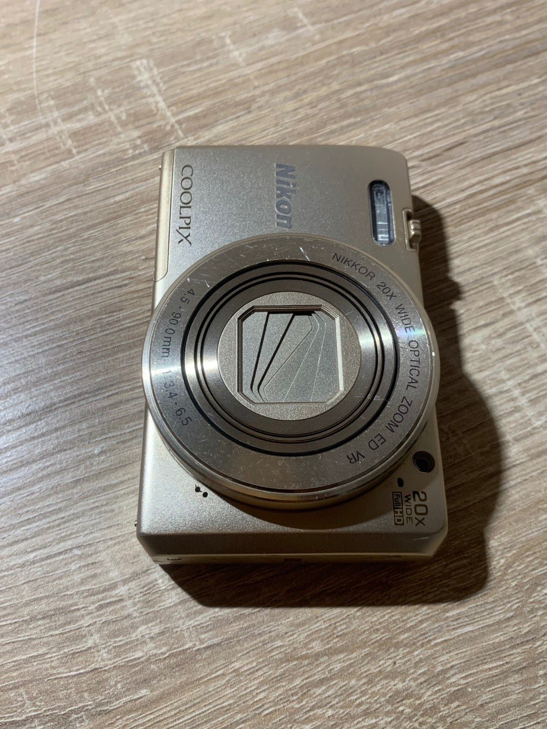 カメラ 9999 Nikon COOLPIX S7000 ゴールド デジカメ ジャンク品【ネ】