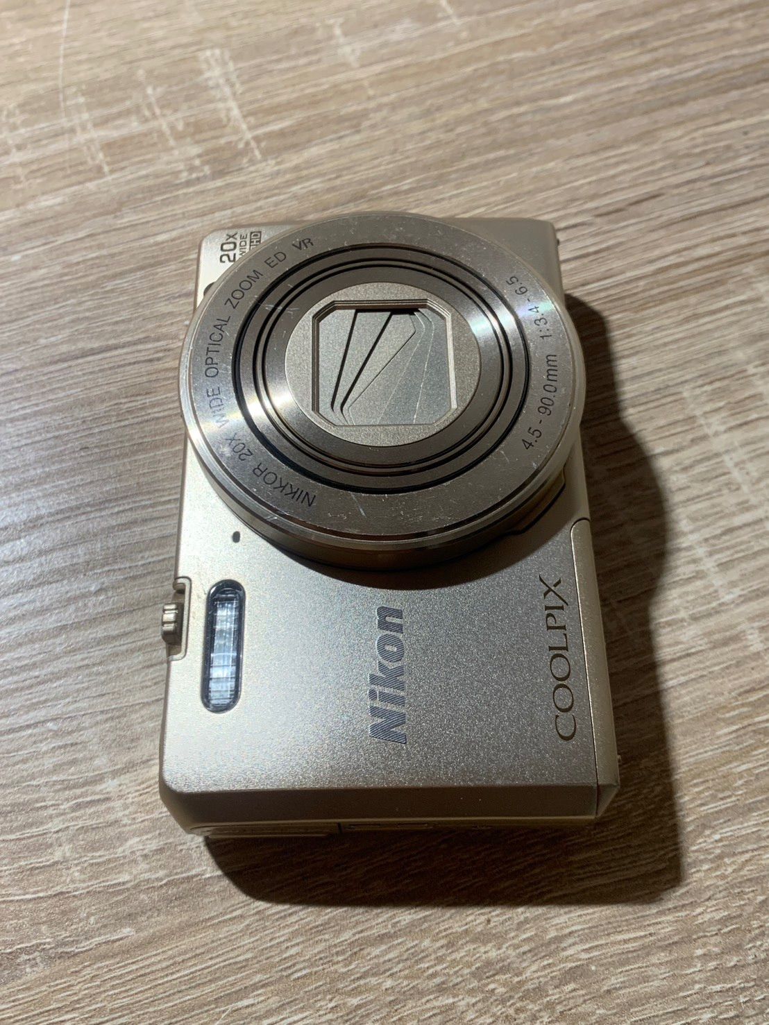 カメラ 9999 Nikon COOLPIX S7000 ゴールド デジカメ ジャンク品【ネ】