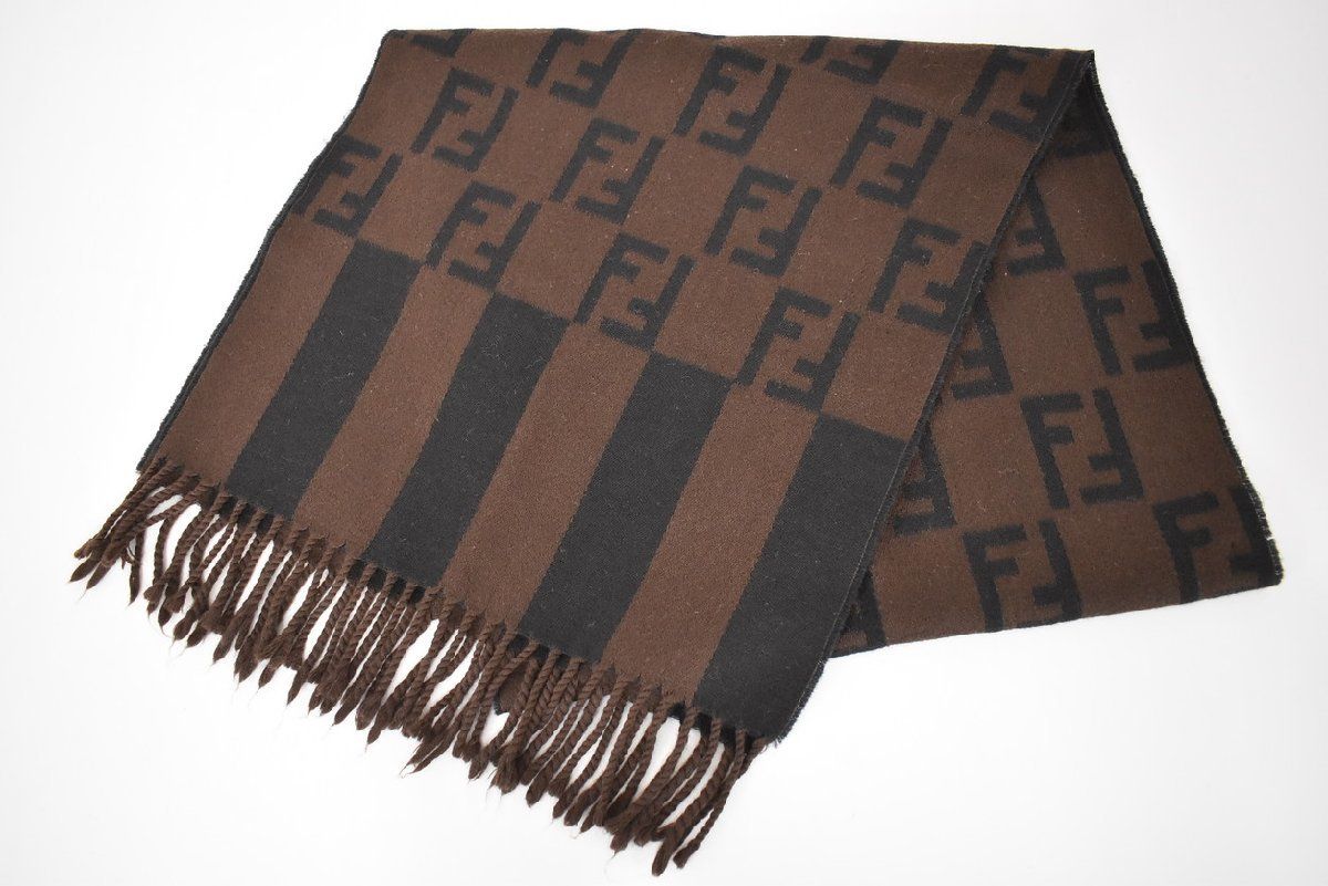 フェンディ FENDI マフラー ブラウン/ブラック ウール100％ ズッカ柄 イタリア製 2312LS231 フェンディ FENDI マフラー ブラウン/ブラック ウール100％ ズッカ柄