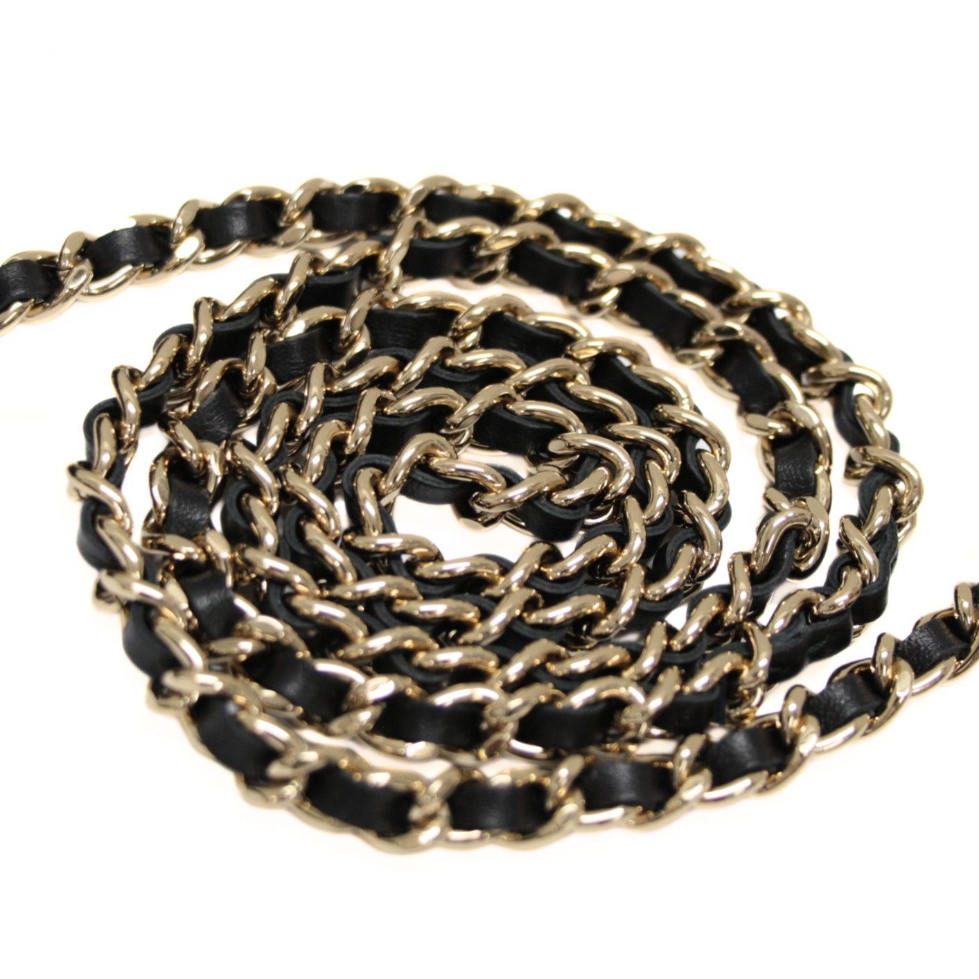シャネル CHANEL マトラッセ チェーンウォレット パテント 黒 28番台 【74436】 CHANEL - シャネル CHANEL マトラッセ チェーンウォレット パテント 黒