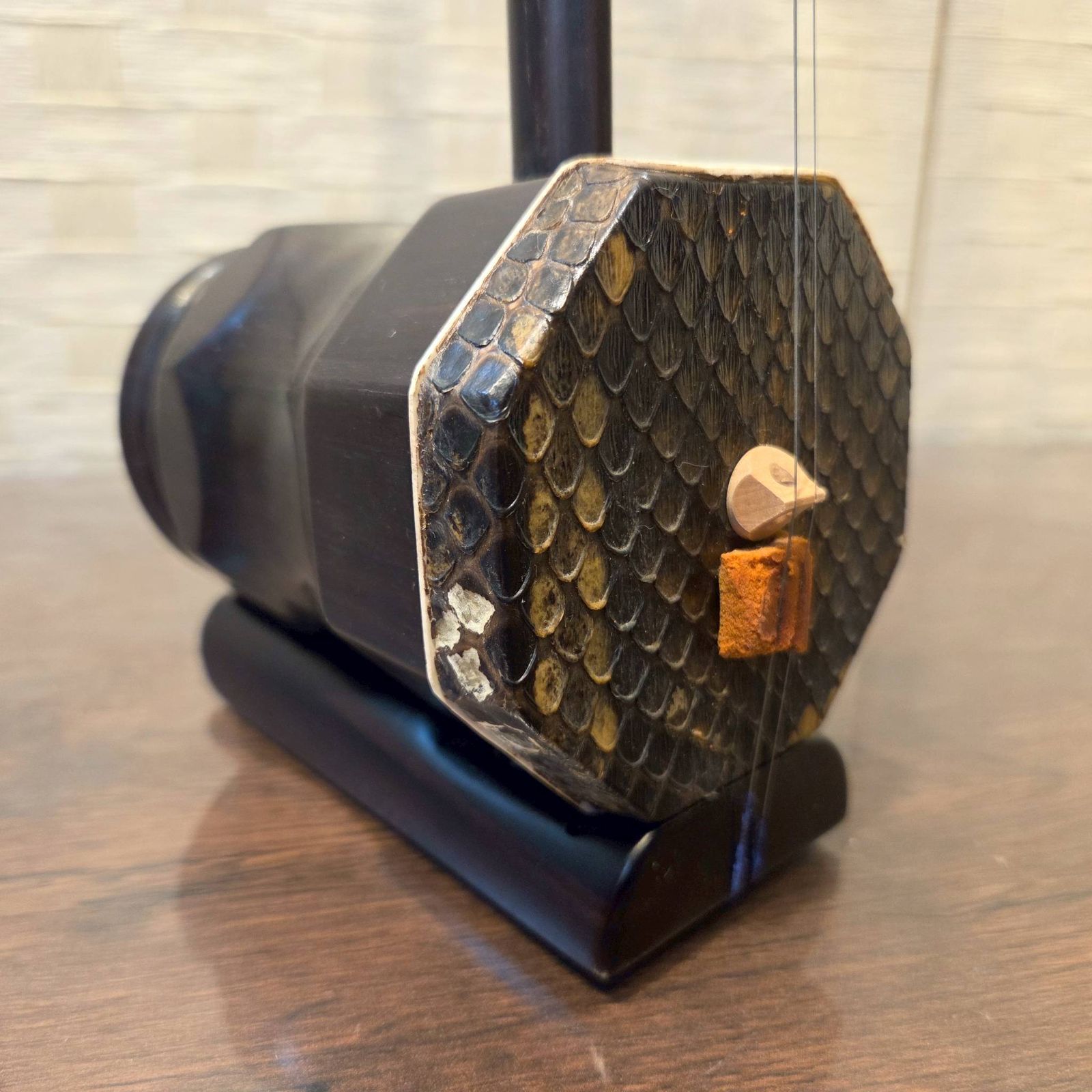 弦楽器 二胡 弓・ ケース付き 蛇皮 中国 ◇ - メルカリ