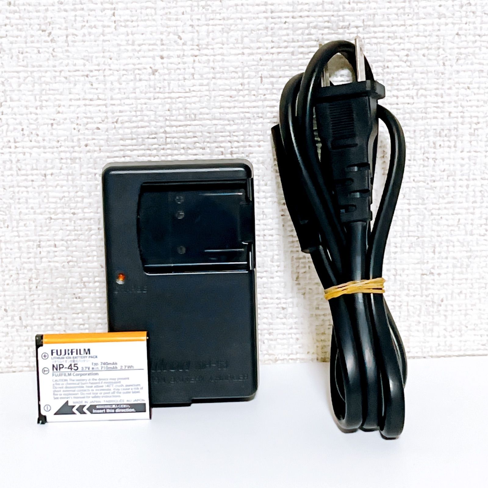 FUJIFILM FinePix Z33WP ピンク 防水 デジカメ 動作品 TWICE MOMO