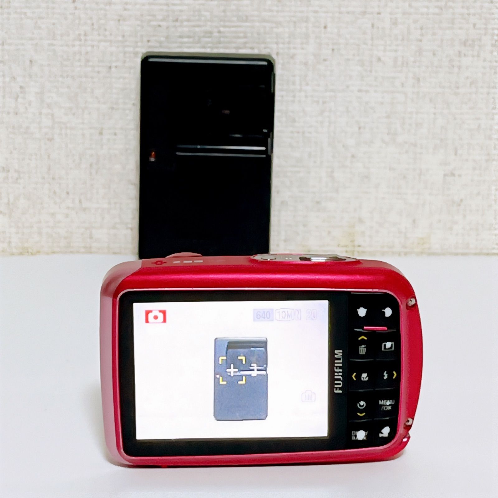 FUJIFILM FinePix Z33WP ピンク 防水 デジカメ 動作品 TWICE MOMO