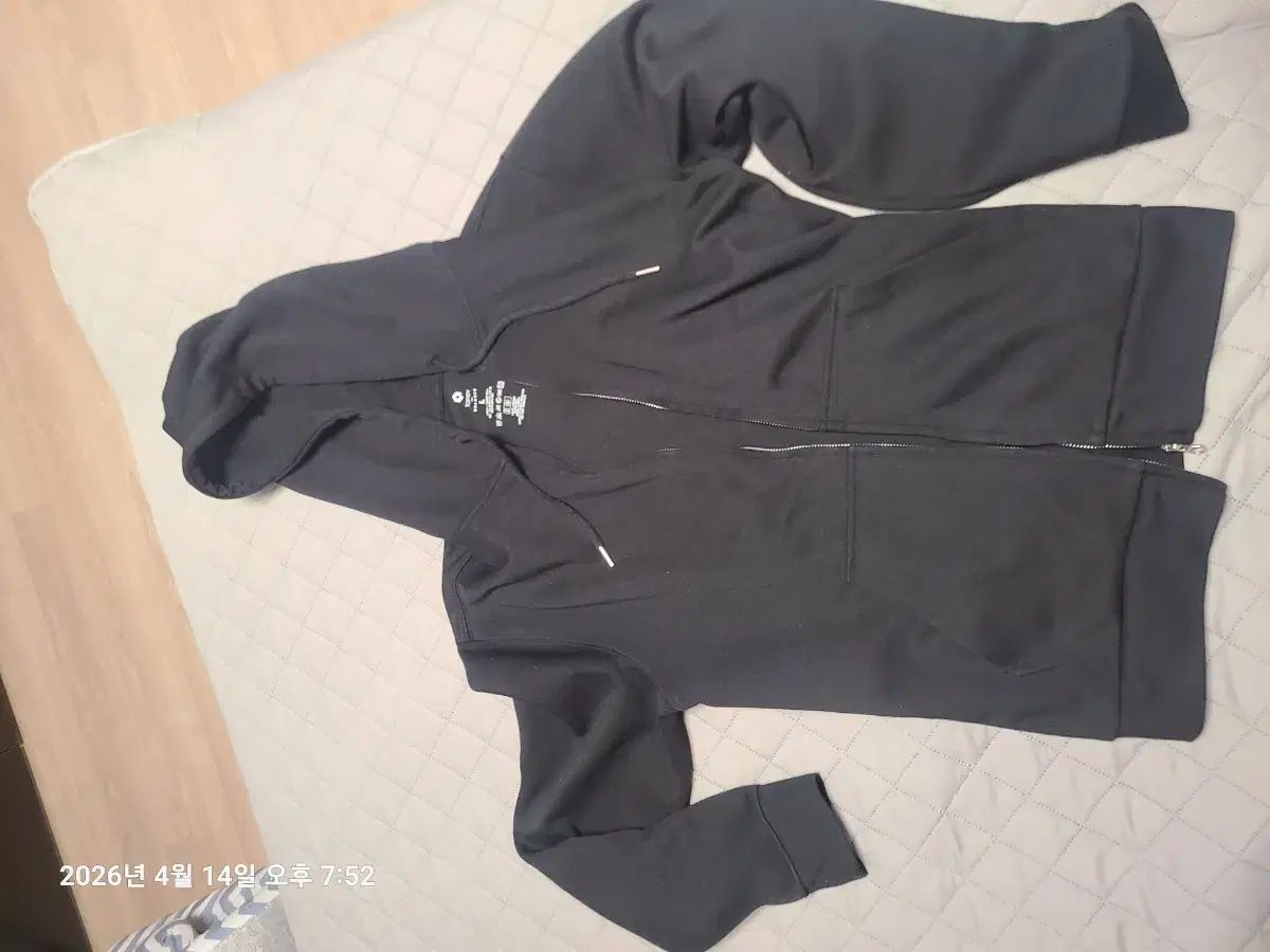 TOPTEN10 ジップアップ トップス 出品 (新品) TOPTEN10 トップテン10