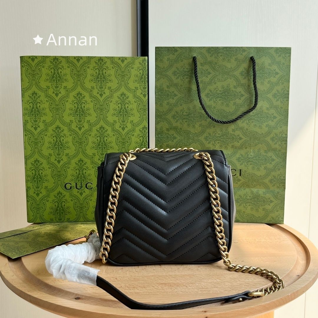 グッチ チェーンショルダーバッグ GGマーモント キルティング ミニ レザー 739682 GUCCI GUCCI - グッチ チェーンショルダーバッグ GGマーモント キルティング