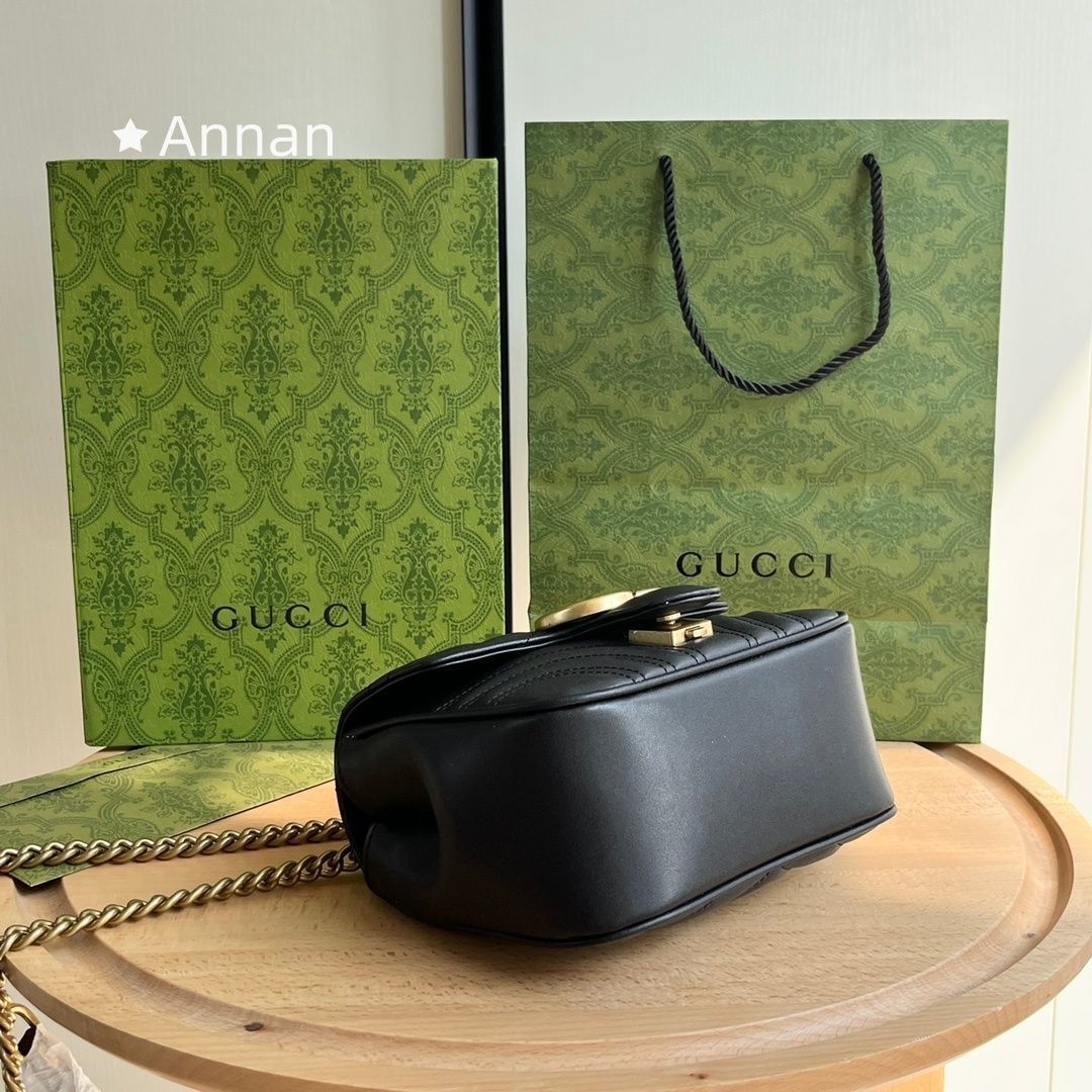 グッチ チェーンショルダーバッグ GGマーモント キルティング ミニ レザー 739682 GUCCI GUCCI - グッチ チェーンショルダーバッグ GGマーモント キルティング