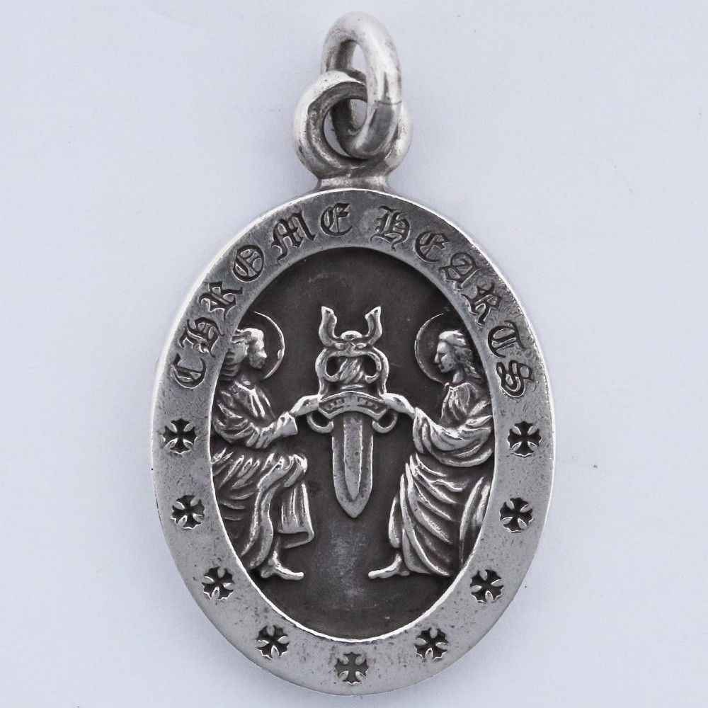 CHROME HEARTS オーバルエンジェルメダルチャーム V2 シルバー - メルカリ