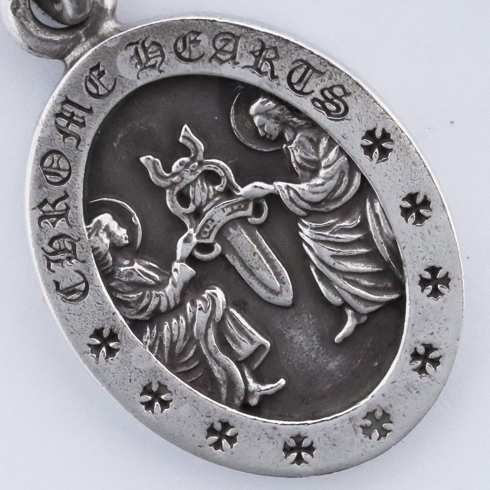 CHROME HEARTS オーバルエンジェルメダルチャーム V2 シルバー - メルカリ