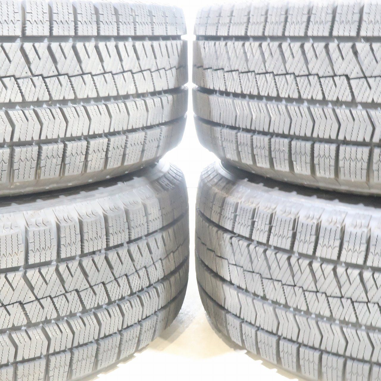 TOYO GARIT G5 205/60R16 16インチ スタッドレス 4本 2017年製 バリ溝 ヴォクシー ノア ステップワゴン プリウスα等　(VTJ364) クレジットカード QRコード決済可能 TOYO GARIT G5 205/60R16 16インチ スタッドレス 4本 2017年製 バリ溝