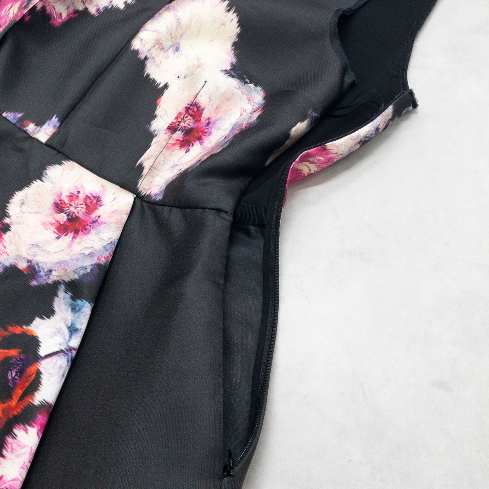 GIAMBATTISTAVALLI ジャンバティスタヴァリ ノースリーブワンピース 