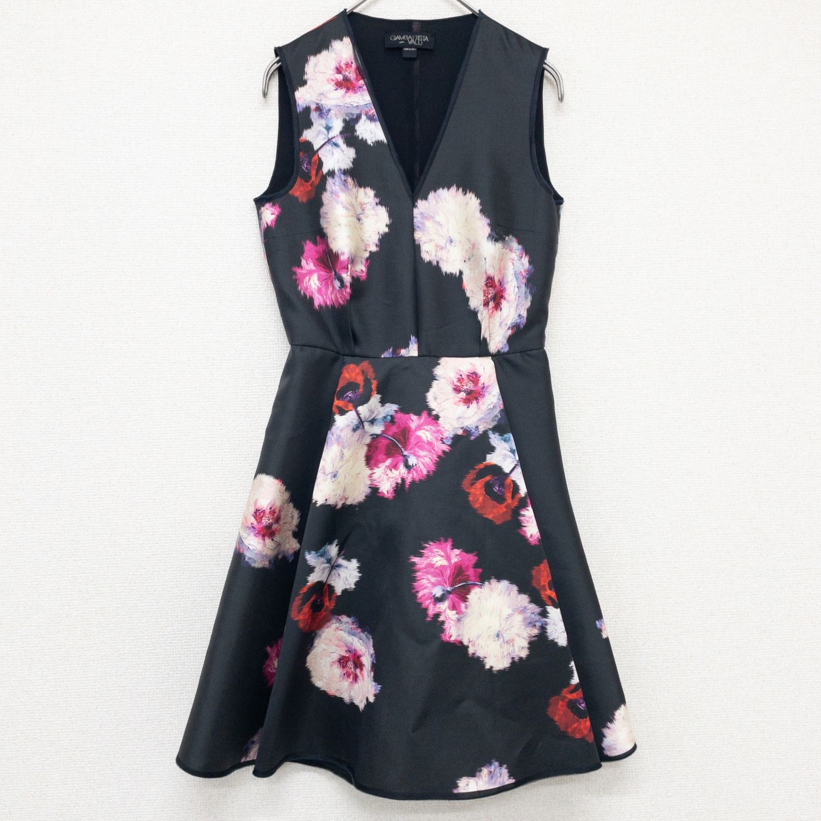GIAMBATTISTAVALLI ジャンバティスタヴァリ ノースリーブワンピース 