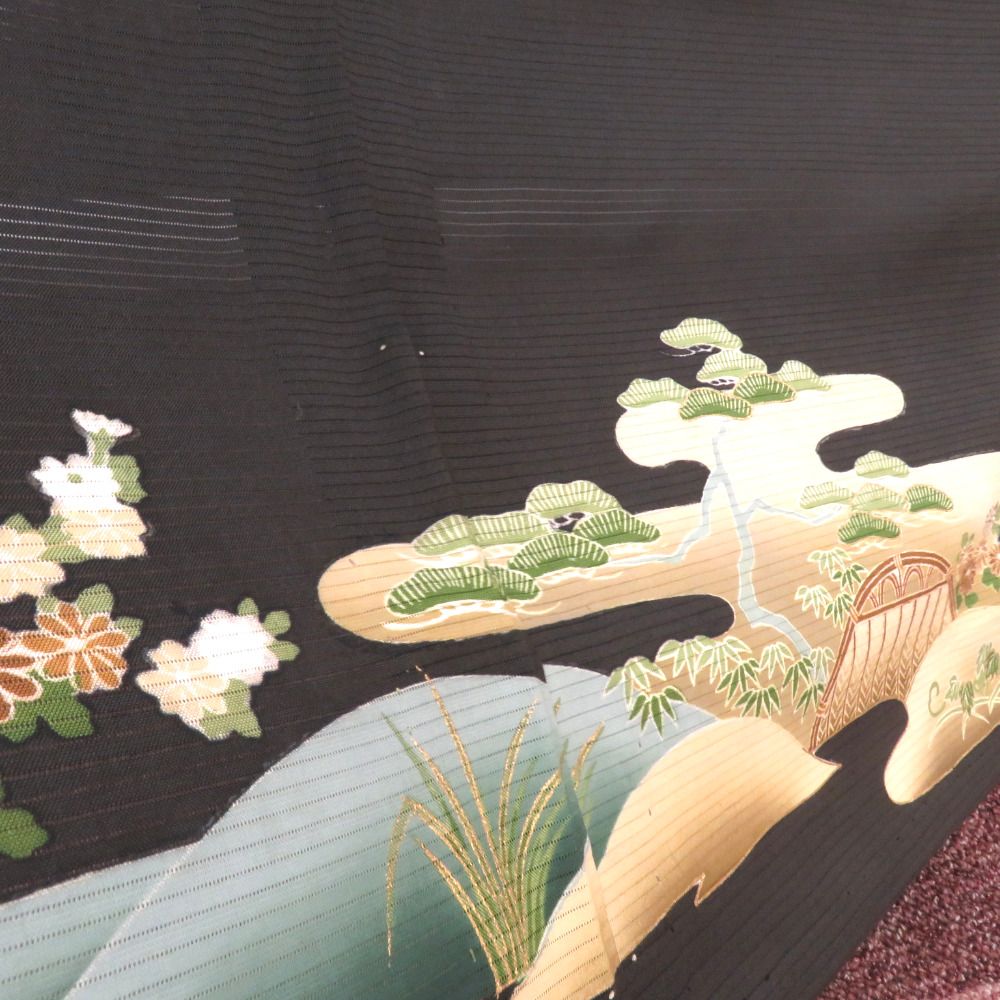 黒留袖 アンティーク 昔着物 絽 夏物 黒×多色 風景 金刺繍 正絹