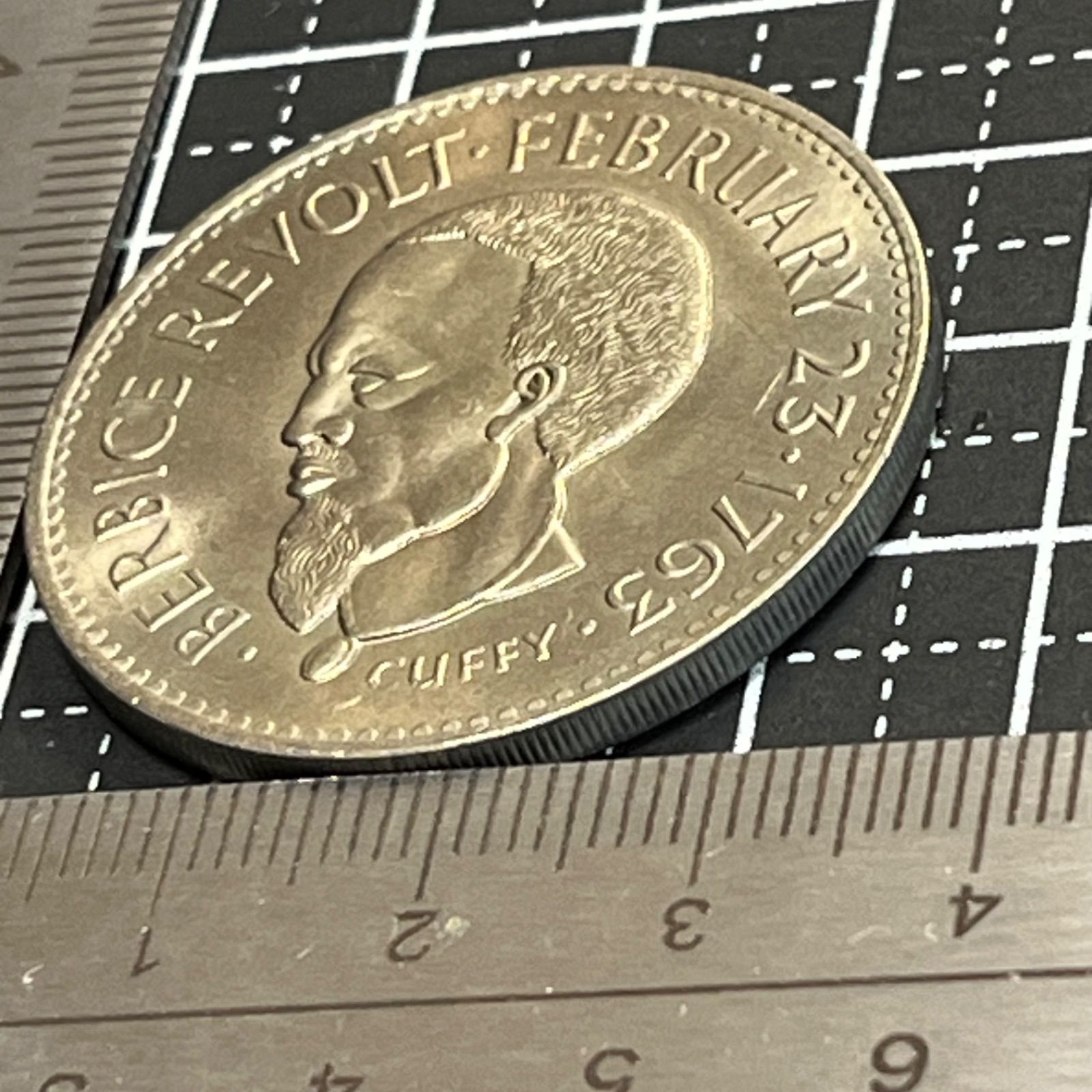 外国古銭】1970年 ガイアナ 1ドル FAO記念 大型白銅貨 牛図とカフィ像