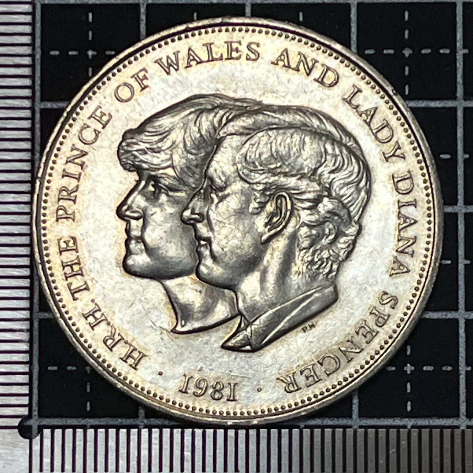 186000 御成婚記念　銀貨 エリザベス　ダイアナ妃　チャールズ皇太子 イギリス シルバー925 [0000000002098] 1981 イギリス チャールズ皇太子 ダイアナ妃 御成婚記念 25ペンス