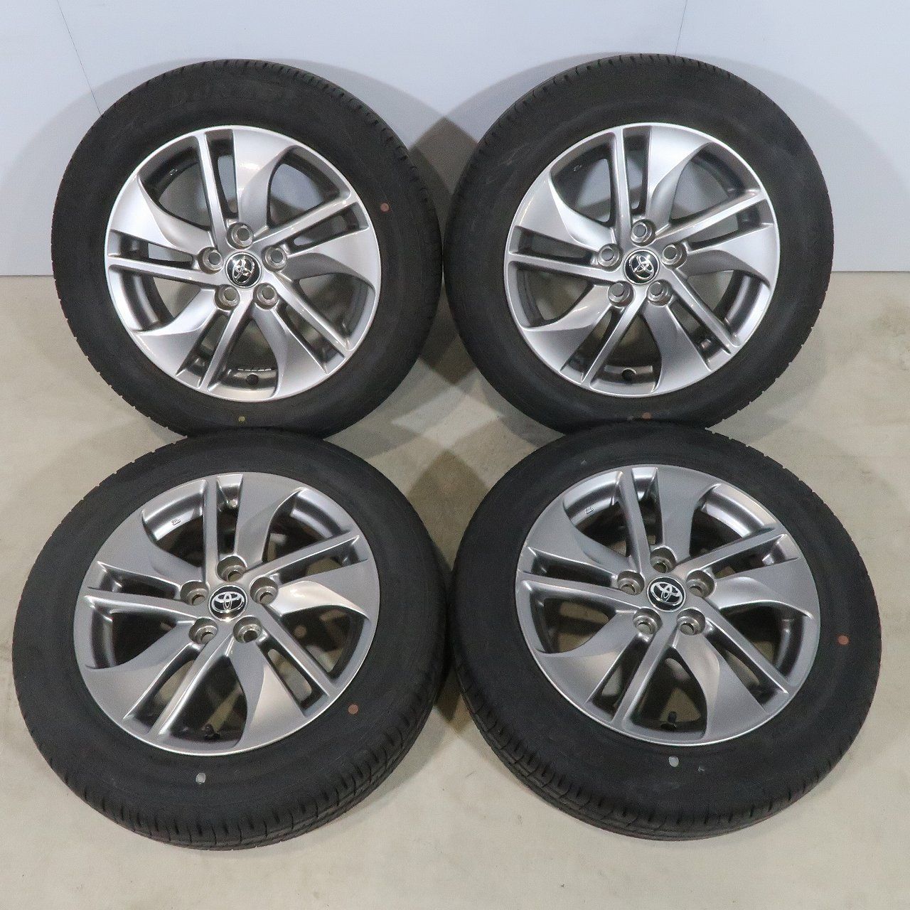 4本 トヨタ シエンタ 170系 純正オプション 15インチ ホイール 5.5+39 
