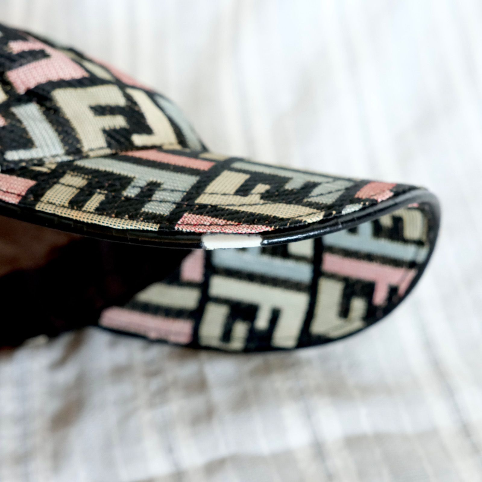 Fendi フェンディ ズッカ柄 ベースボールキャップ 帽子 - メルカリ