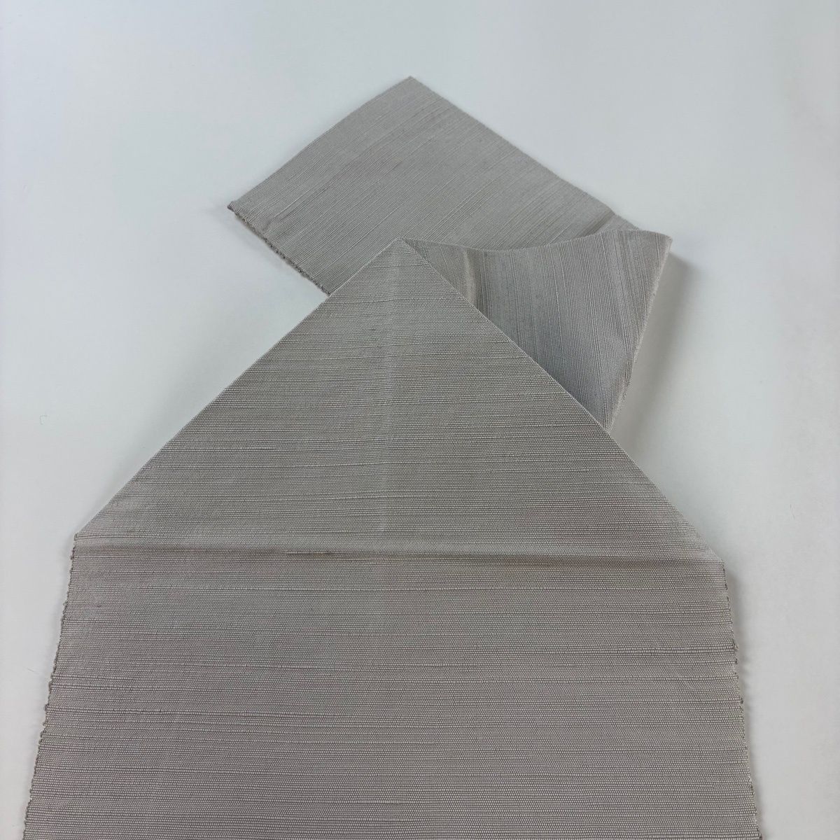 名古屋帯 優品 八寸名古屋帯 松葉仕立て 花 金糸 灰色 正絹 【中古 