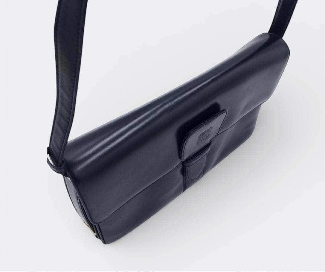 LOEWE アナグラムオールレザービジネスバッグ　ヴィンテージ　百貨店購入 LOEWE ロエベ ショルダーバッグ ネイビー アナグラム型押し レザー