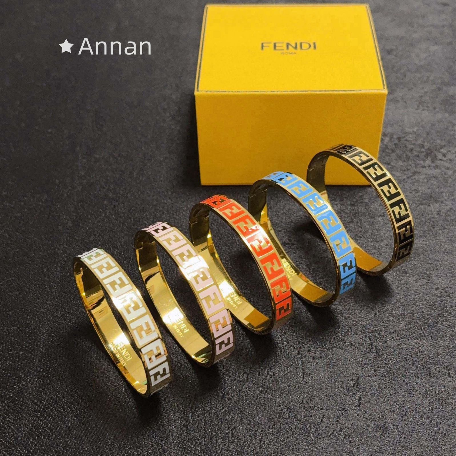 極美品］フェンディ ズッカ FF柄 ブレスレット バングル シルバー 