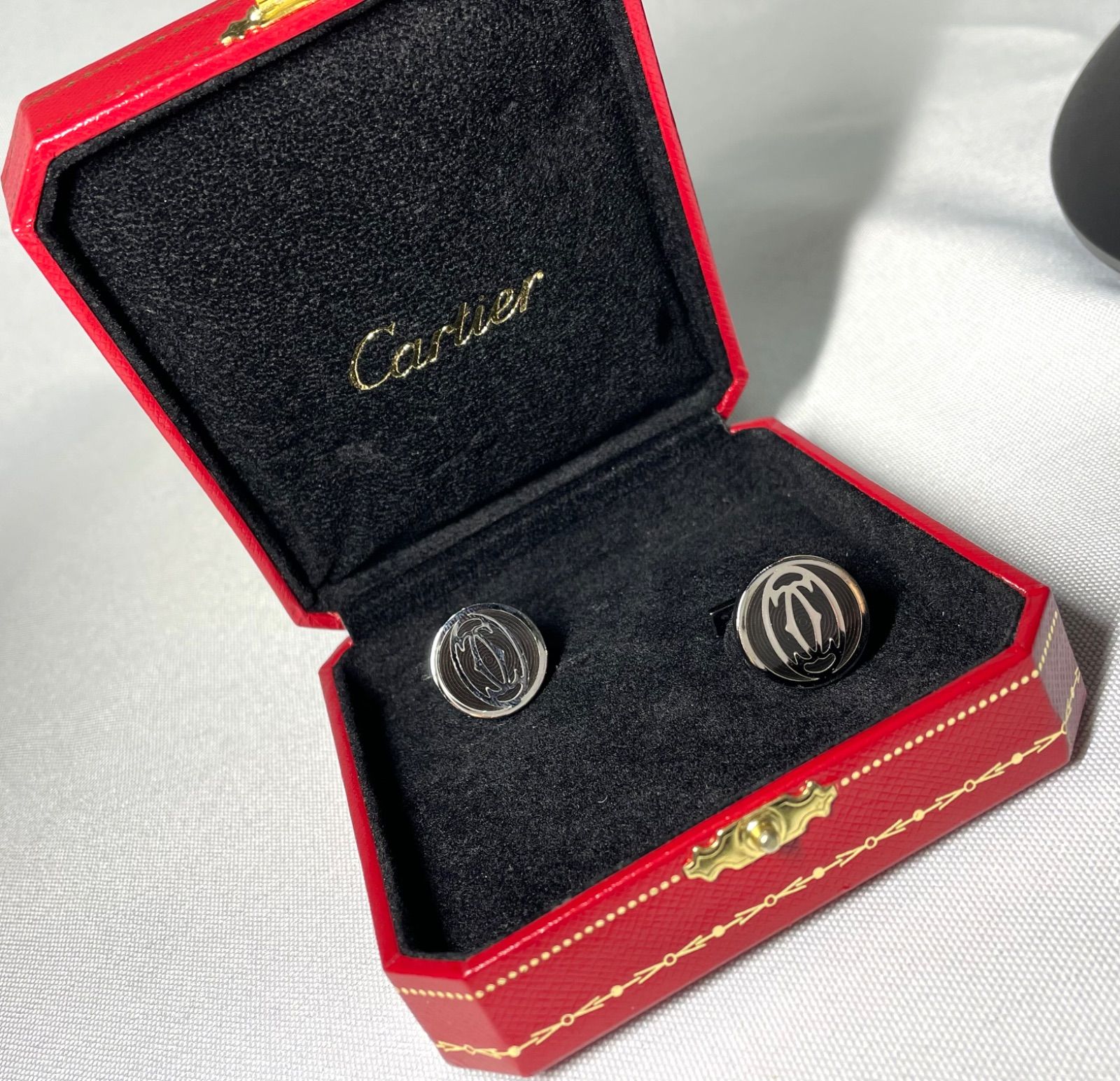 美品 Cartier ドゥーブルC ドゥ カルティエ ロゴ&パターンデザイン