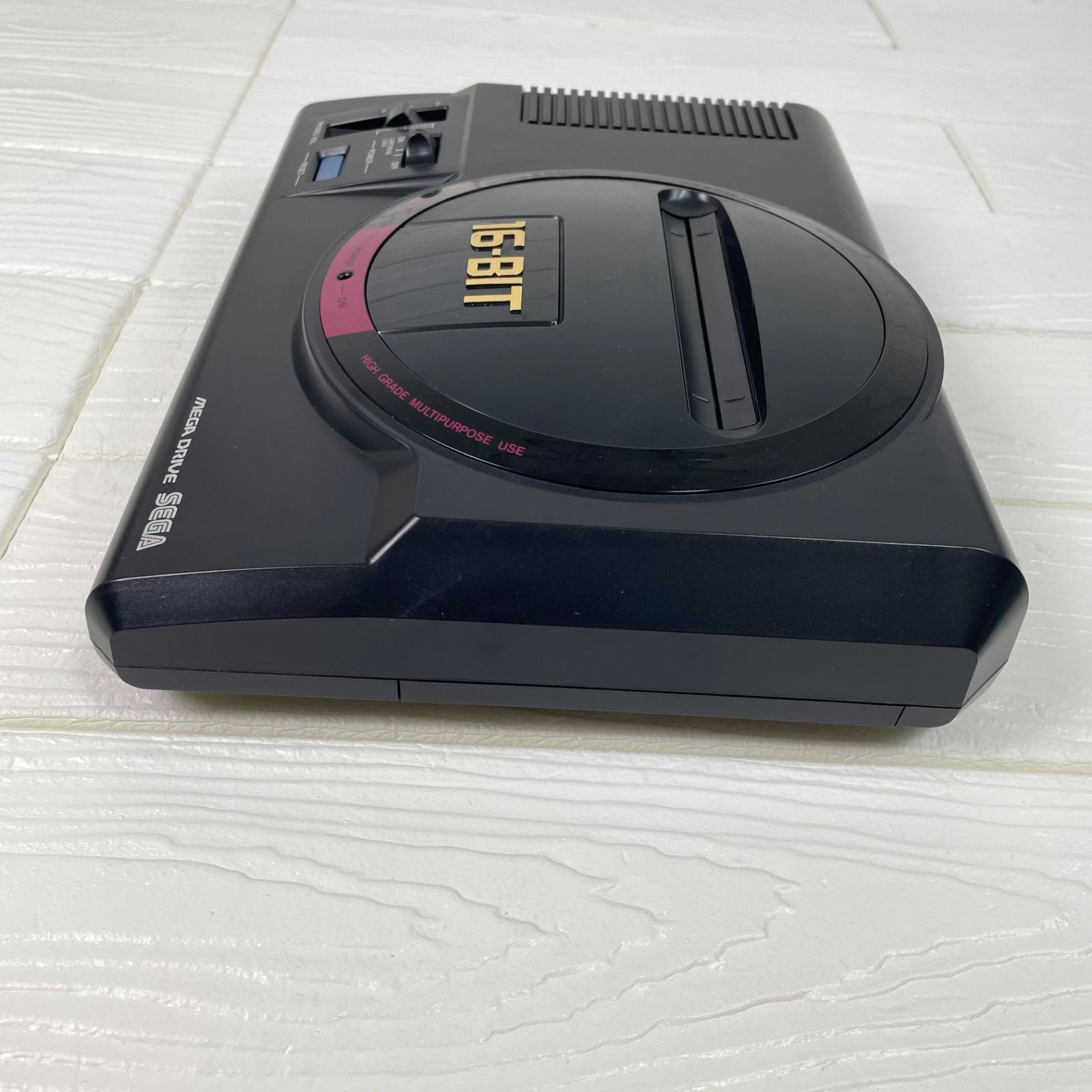 SEGA メガドライブ本体　16BIT　説明書、箱付き　ジャンク SEGA セガ メガドライブ MEGA DRIVE 16BIT 本体 説明書、箱