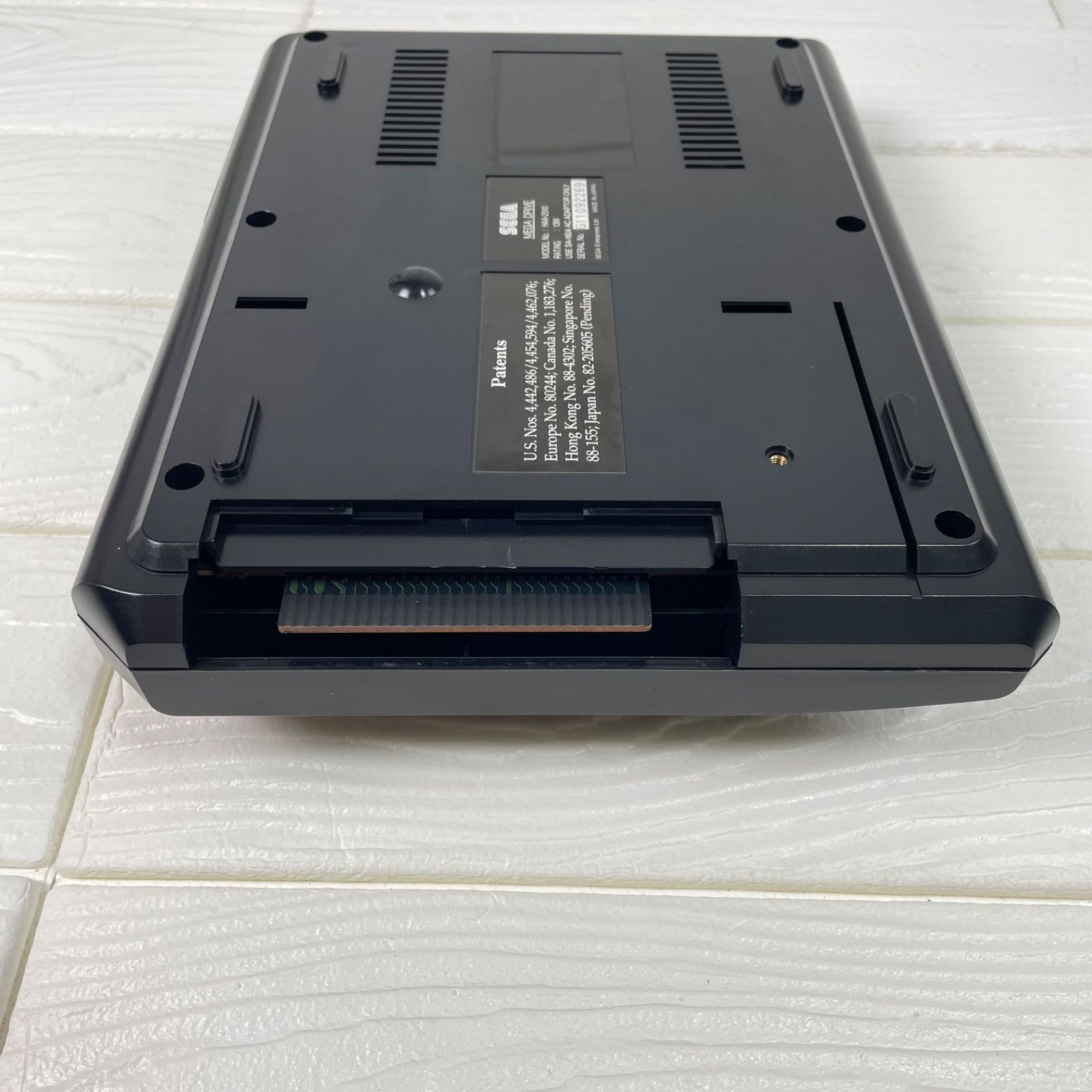 SEGA メガドライブ本体　16BIT　説明書、箱付き　ジャンク SEGA セガ メガドライブ MEGA DRIVE 16BIT 本体 説明書、箱