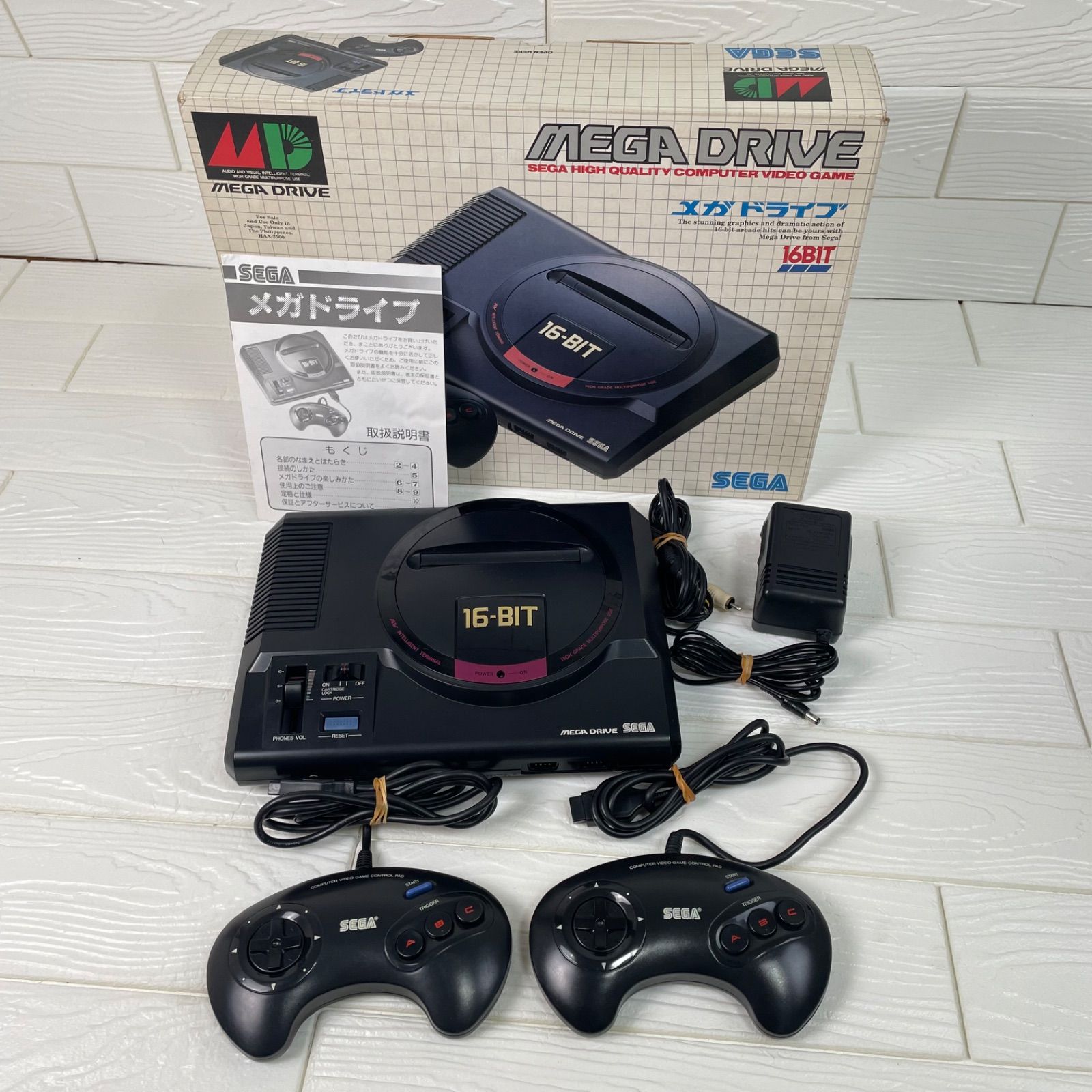 セガ メガCD1 箱説明書付き　動作品 SEGA セガ メガドライブ MEGA DRIVE 16BIT 本体 説明書、箱