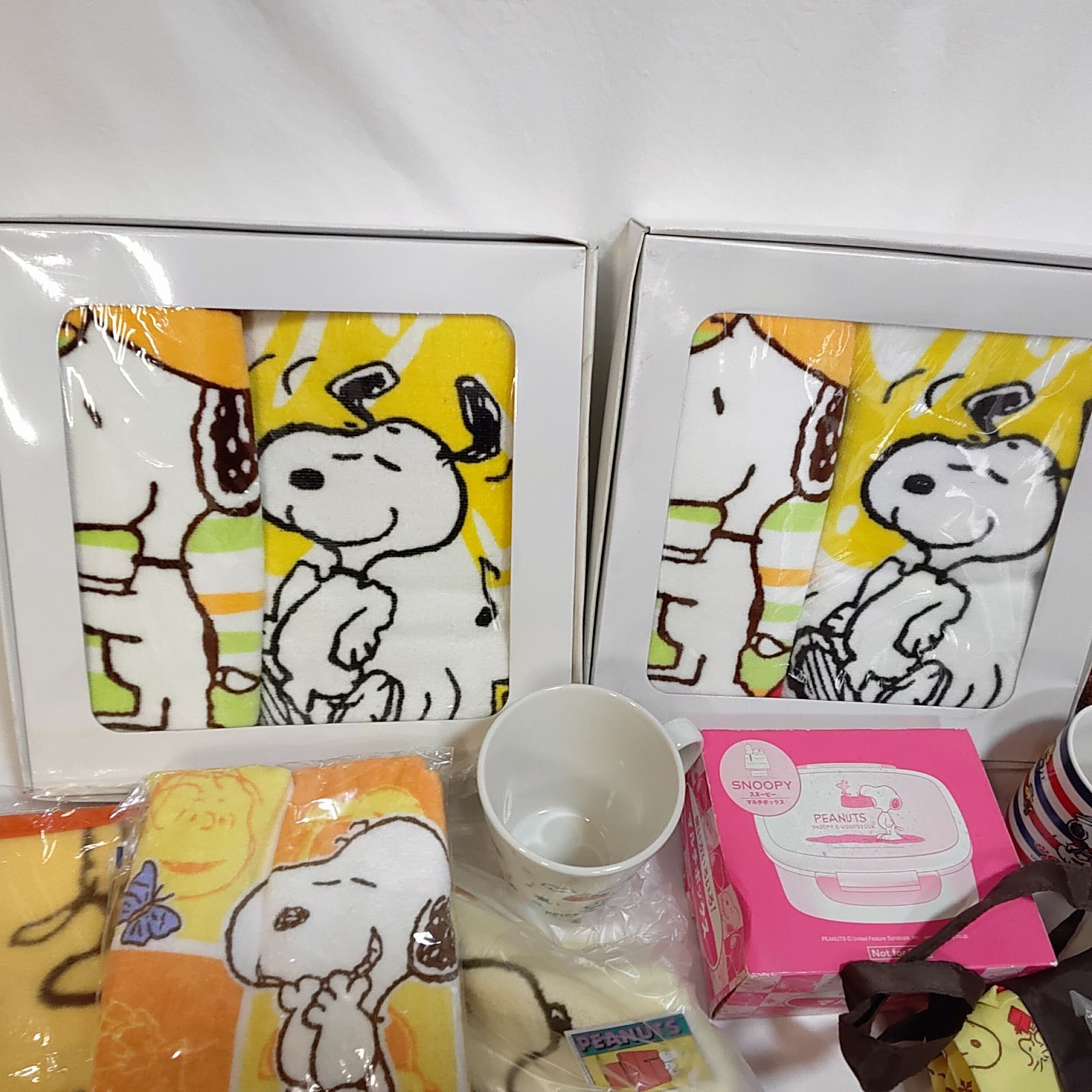 新品未使用！PEANUTS 75周年記念 ピンバッジセット スヌーピー