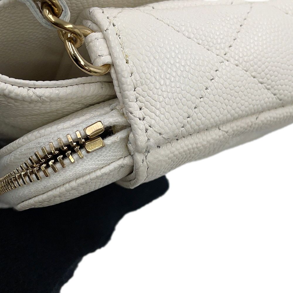 シャネル チェーンショルダーバッグ マトラッセ ココマーク フラップ フォンケース キャビアスキン AP2096 CHANEL 白 CHANEL（シャネル） ショルダーバッグ MATELASSE マトラッセ AP2096